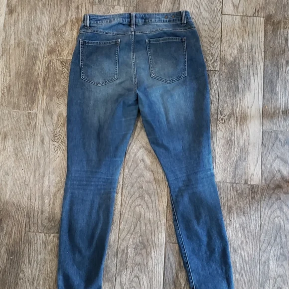 CAbi Jeans Curvy Skinny Blue Size 10 Distressed #5091 - Picture 5 of 7